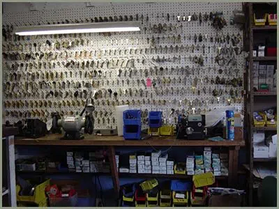 Locksmith Solution Services Bethesda, MD 301-485-7495 Locksmith Solution Services Bethesda, MD 301-485-7495 - 68-44-3